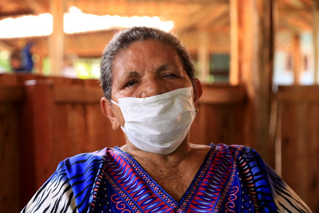 "Eu tô muito feliz. Hoje é um dos dias mais especiais da minha vida. Tô muito emocionada com tudo que tá acontecendo aqui", disse a aposentada Maria Machado Trindade, conhecida por dona Quinha, 78 anos, sobre a construção da escola