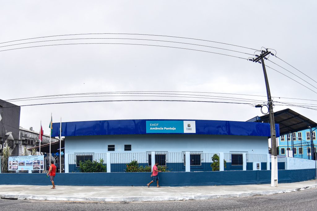 Escola Municipal Amância Pantoja, no bairro de Fátima.