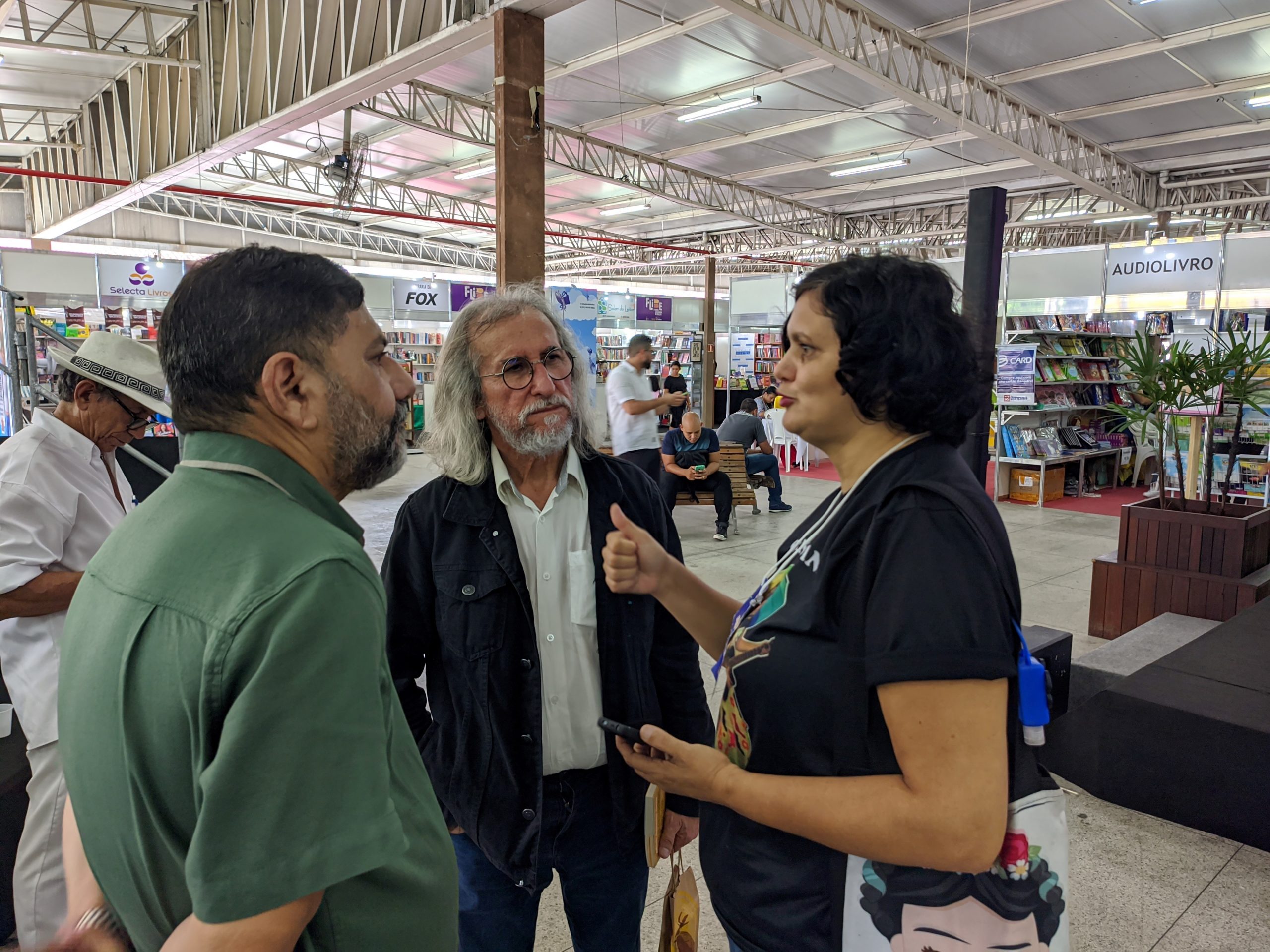 Fundação Cultural do Pará entrega mais de 500 mil livros a