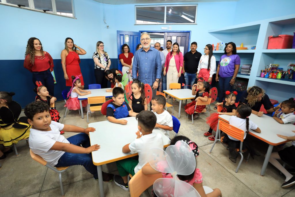 A nova escola Rita Nery, no Tapanã, enche de orgulho os alunos e os pais: revitalizada, com equipamentos de ensino e lazer de primeira qualidade