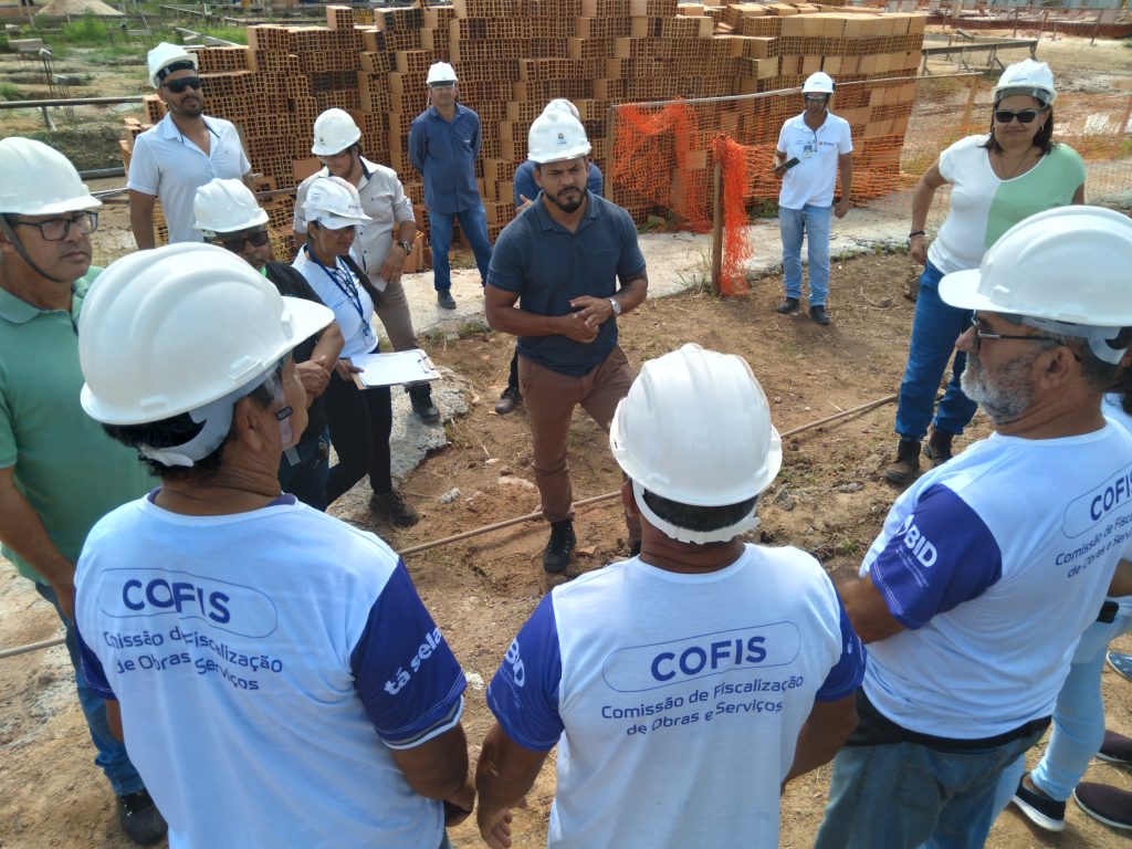 Membros das Cofis do Jurunas e Cremação visitam obras do Conjunto Habitacional e Comercial que está sendo construído na área.