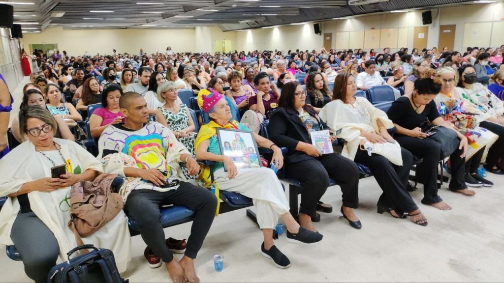 Auditório da Fundação Cultura do Pará ficou lotado para a formação leitora dos educadores municipais