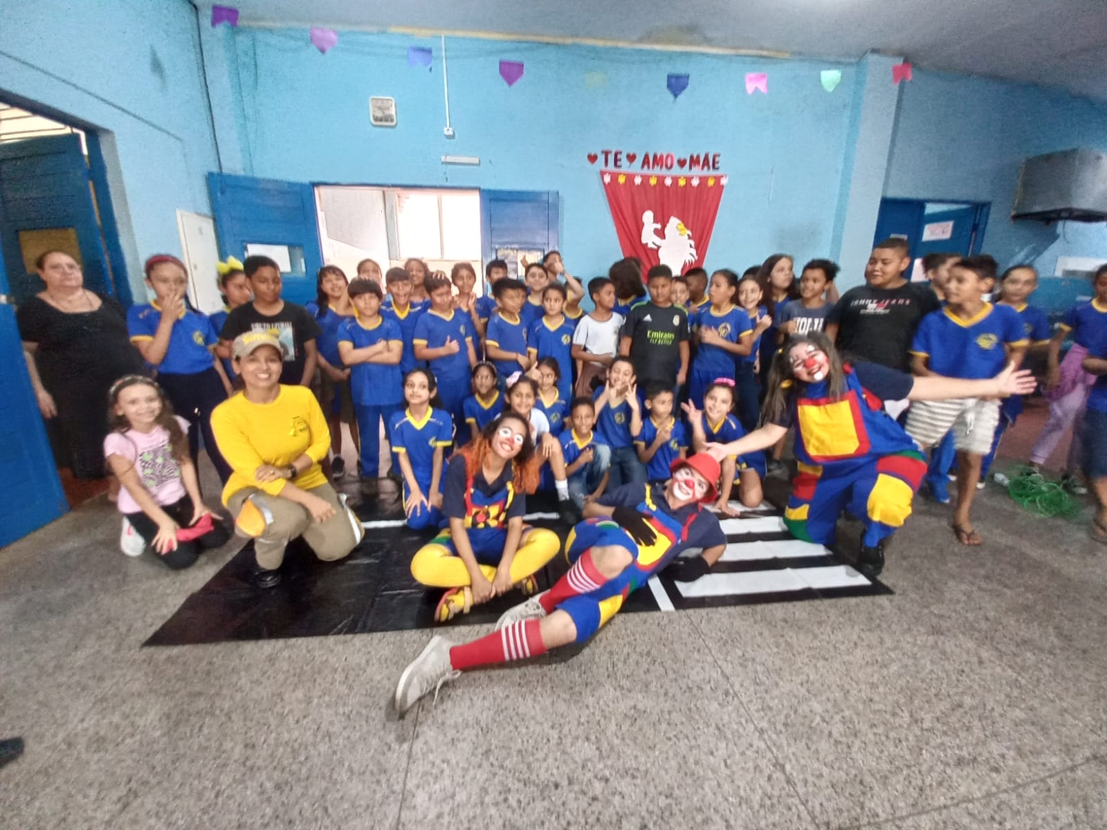 Estudantes aprendem na prática regras de trânsito na cidade 'Nazaré