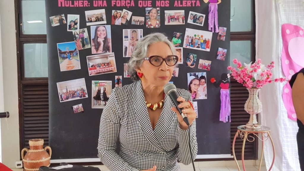 Secretária Araceli Lemos - ressaltou que o Dia Internacional da Mulher é de homenagem e de luta também.