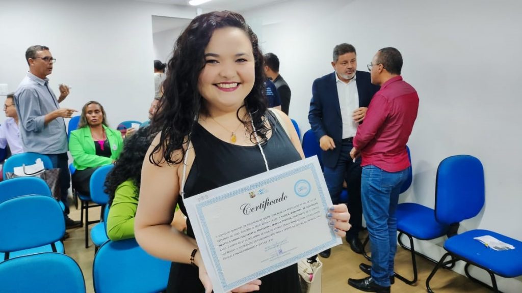 Para Valéria Castro, diretora da escola municipal Amância Pantoja, a regularização deu muito trabalho, mas no final valeu muito conquista o selo.