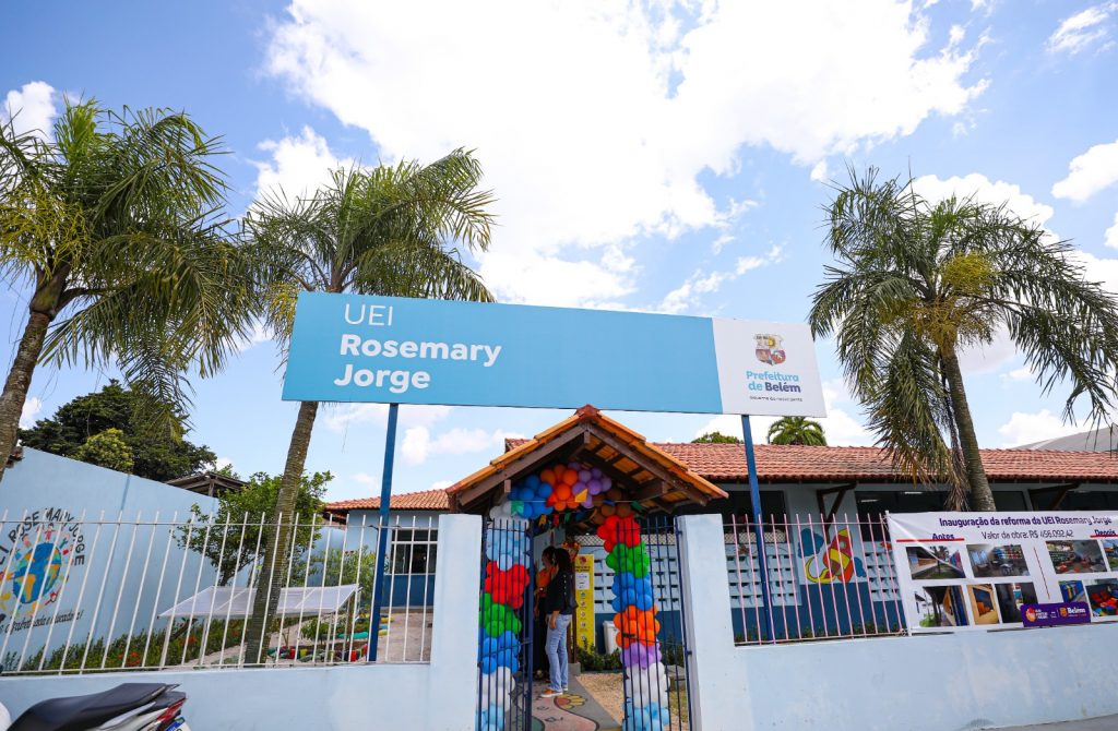 Nova fachada da escola Rosemary Jorge.
