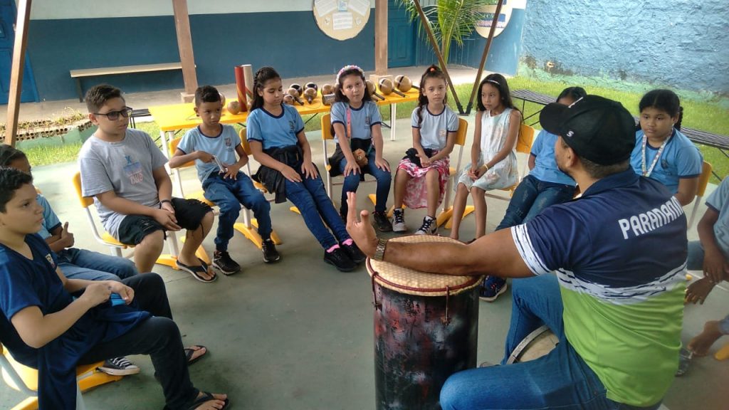 A Escola Municipal Olga Benário realiza atividades diversas com os estudantes, além da educação formal